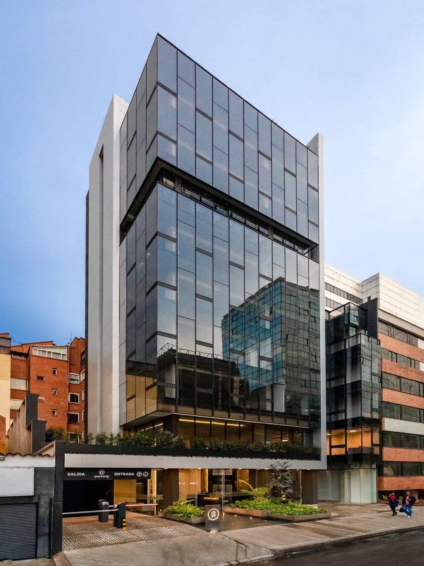 EMPRESARIAL TORRE SCOLA